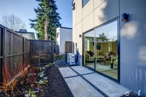 4411 S Holly Street Seattle WA 98118