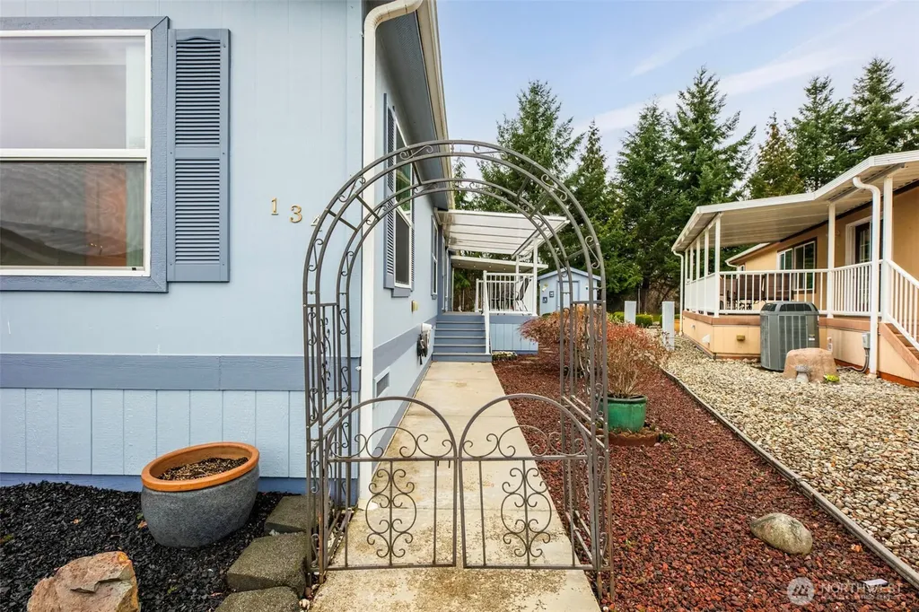 14727 43rd Avenue NE Marysville WA 98271