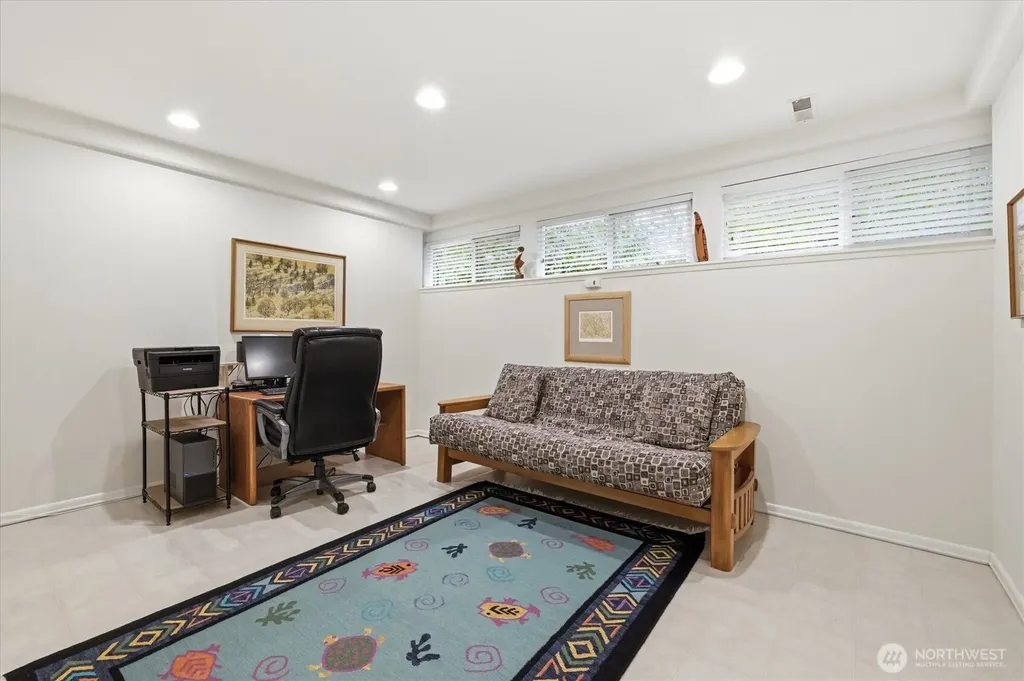 7605 146th Avenue NE Redmond WA 98052