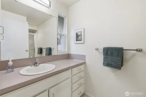 7605 146th Avenue NE Redmond WA 98052