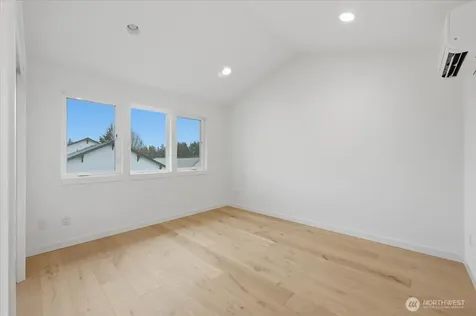 7320 11th Avenue NE Seattle WA 98115