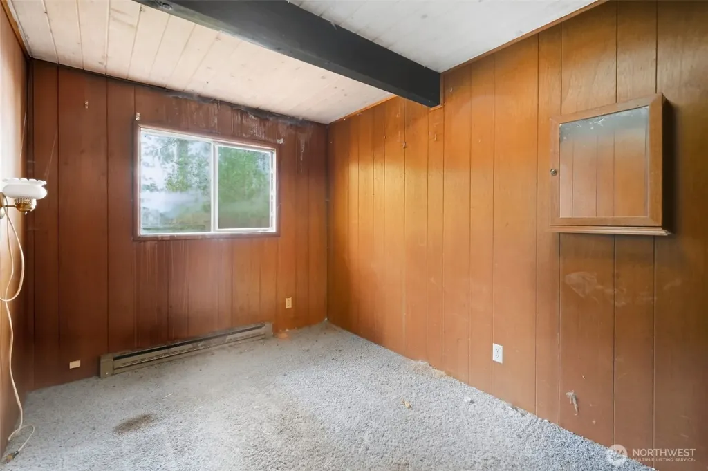 1284 Dines Point Road Greenbank WA 98253
