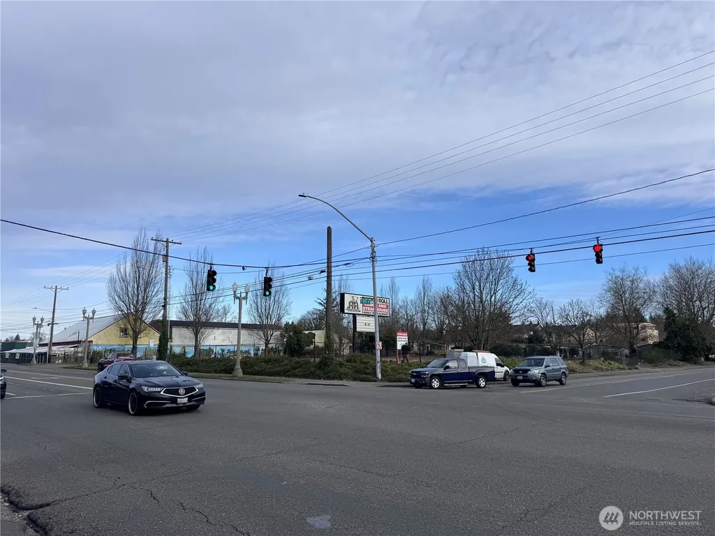 9825 Pacific Avenue S Tacoma WA 98444