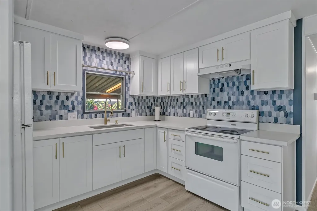 2302 SE R Street Auburn WA 98002
