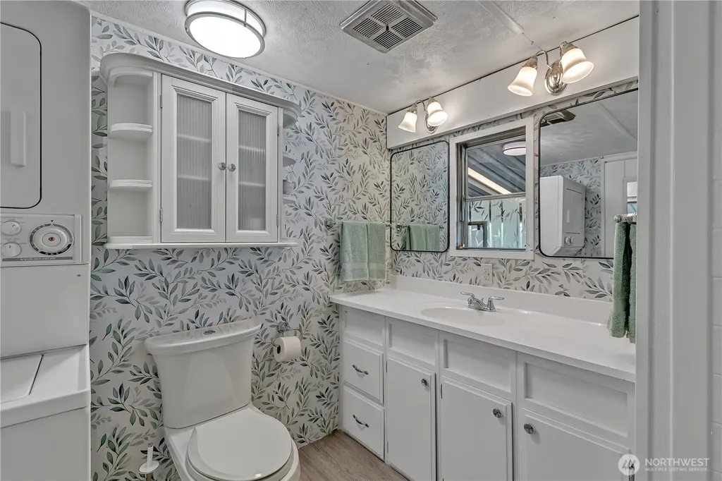 2302 SE R Street Auburn WA 98002