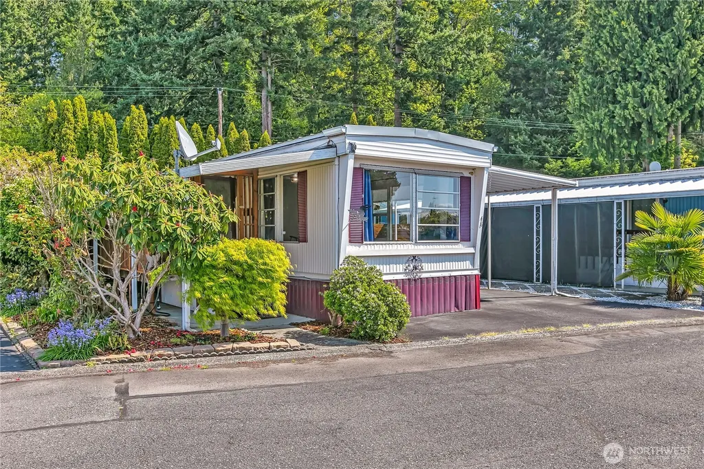 2302 SE R Street Auburn WA 98002
