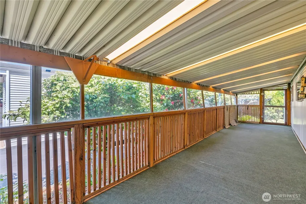 2302 SE R Street Auburn WA 98002