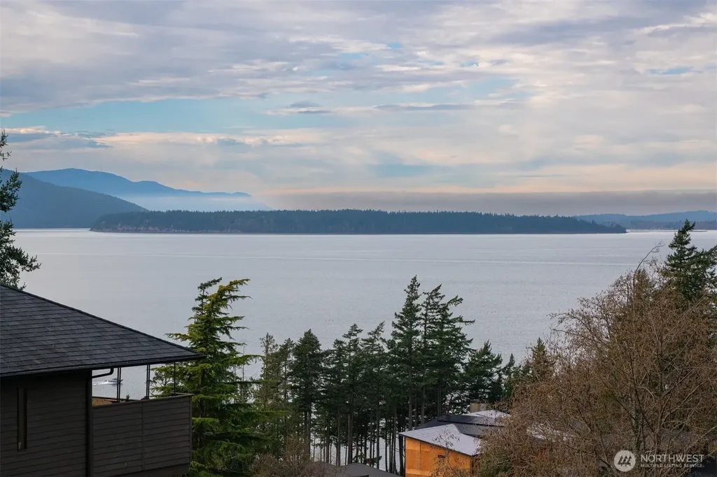414 S Clarkwood Drive Bellingham WA 98225
