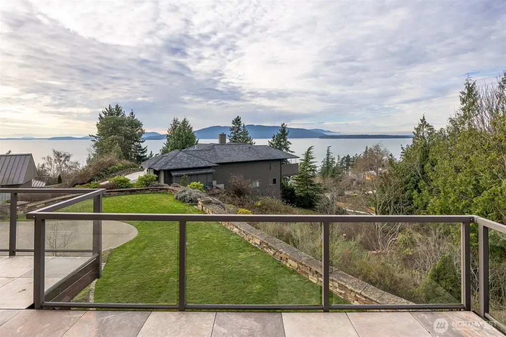 414 S Clarkwood Drive Bellingham WA 98225
