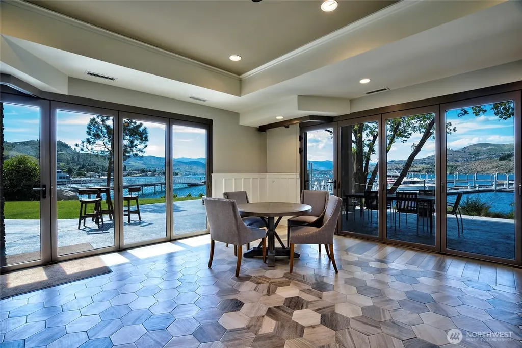 1350 W Woodin Avenue Chelan WA 98816