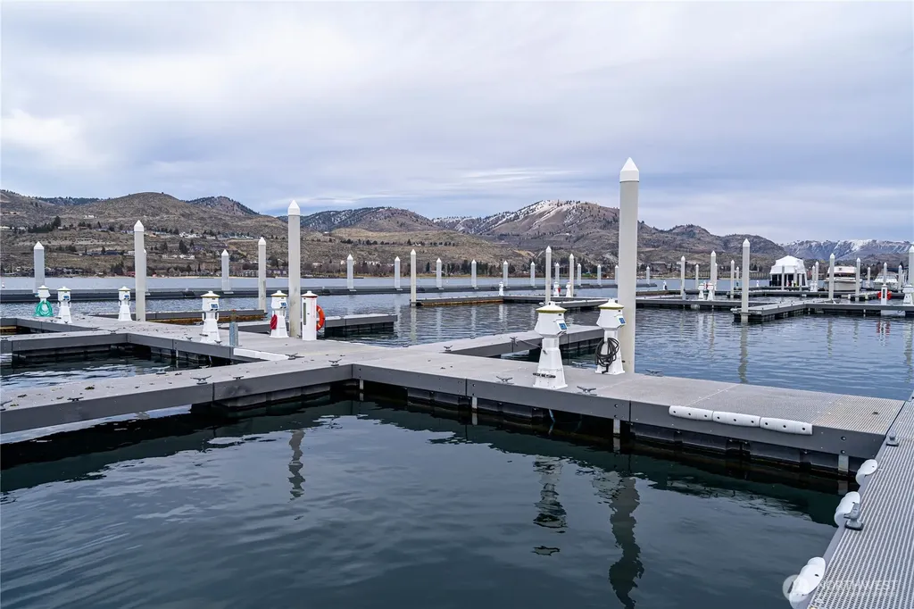 1350 W Woodin Avenue Chelan WA 98816