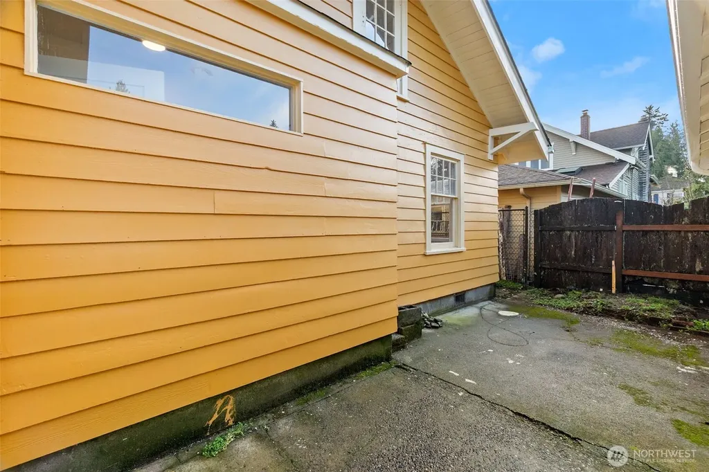 1911 Columbia Street SW Olympia WA 98501