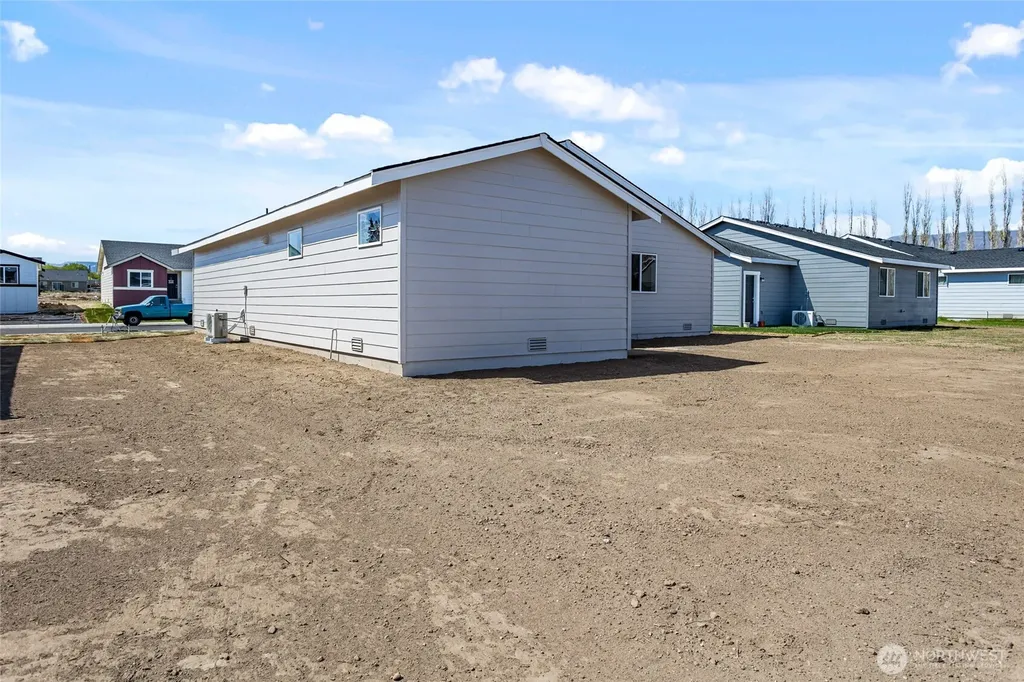 433 Pear Drive Tieton WA 98947
