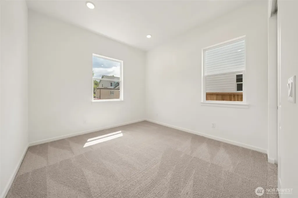 954 Lucas Avenue Buckley WA 98321