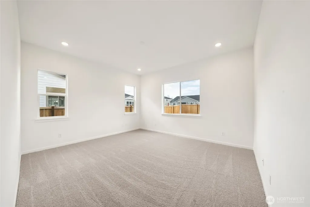 954 Lucas Avenue Buckley WA 98321