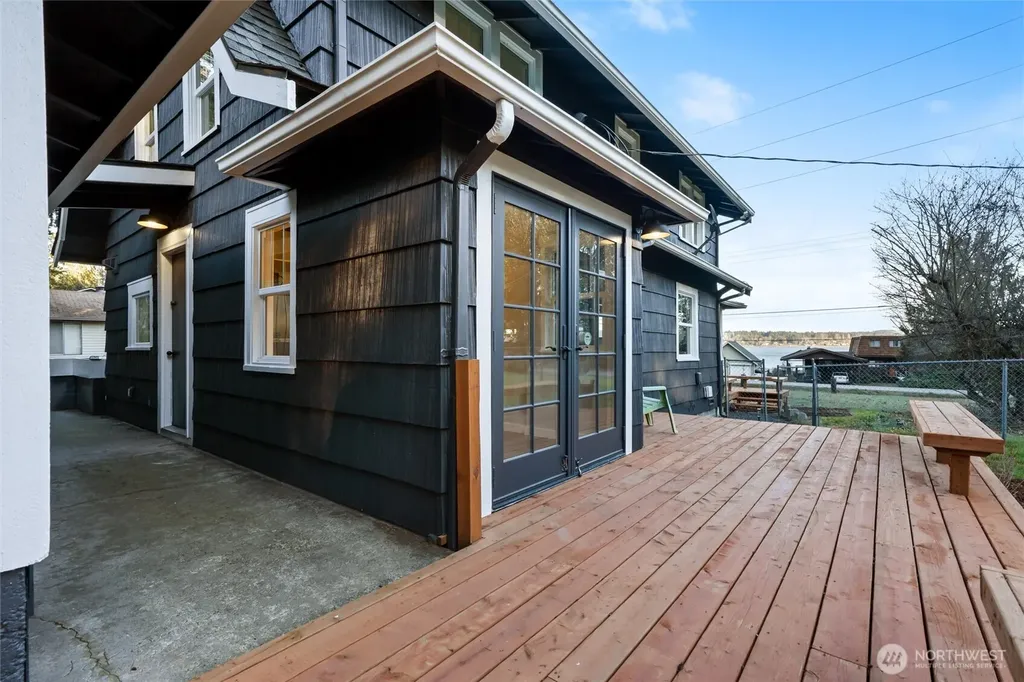 6937 Chico Way NW Bremerton WA 98312