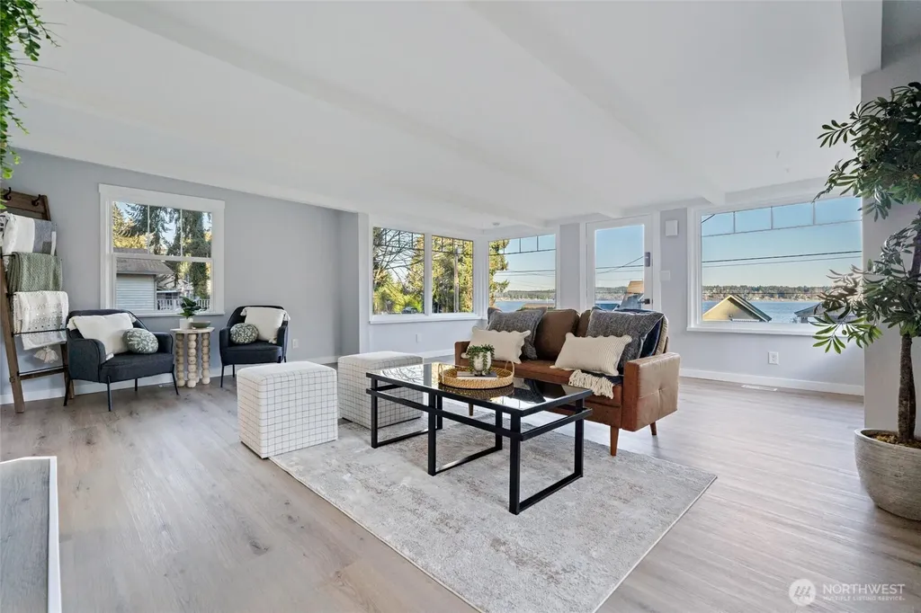 6937 Chico Way NW Bremerton WA 98312