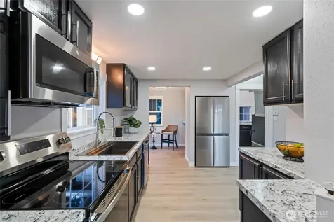 6937 Chico Way NW Bremerton WA 98312