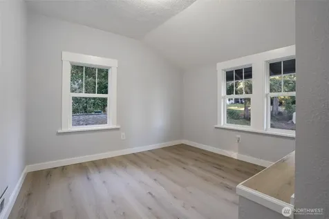 6937 Chico Way NW Bremerton WA 98312