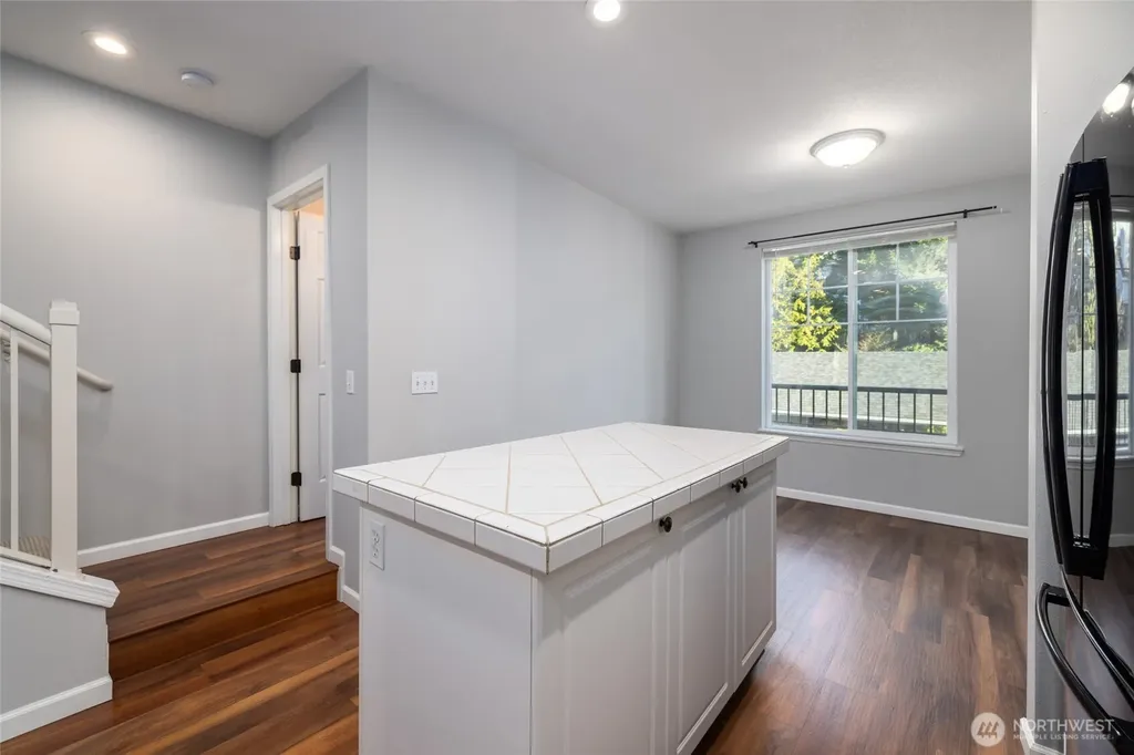 16125 Juanita-woodinville Way NE Bothell WA 98011