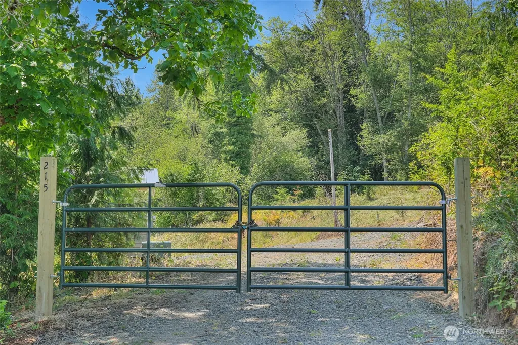215 Sanderson Road Chehalis WA 98532
