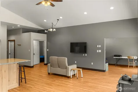 21 Twin Lakes Drive Winthrop WA 98862