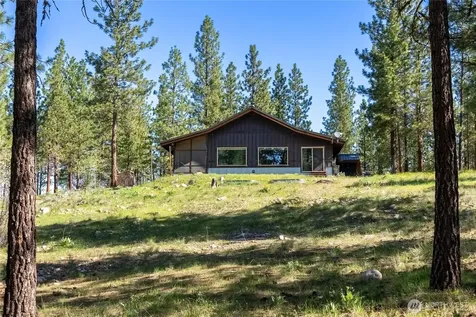 21 Twin Lakes Drive Winthrop WA 98862