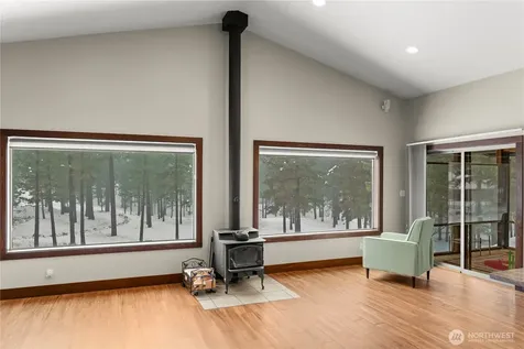 21 Twin Lakes Drive Winthrop WA 98862