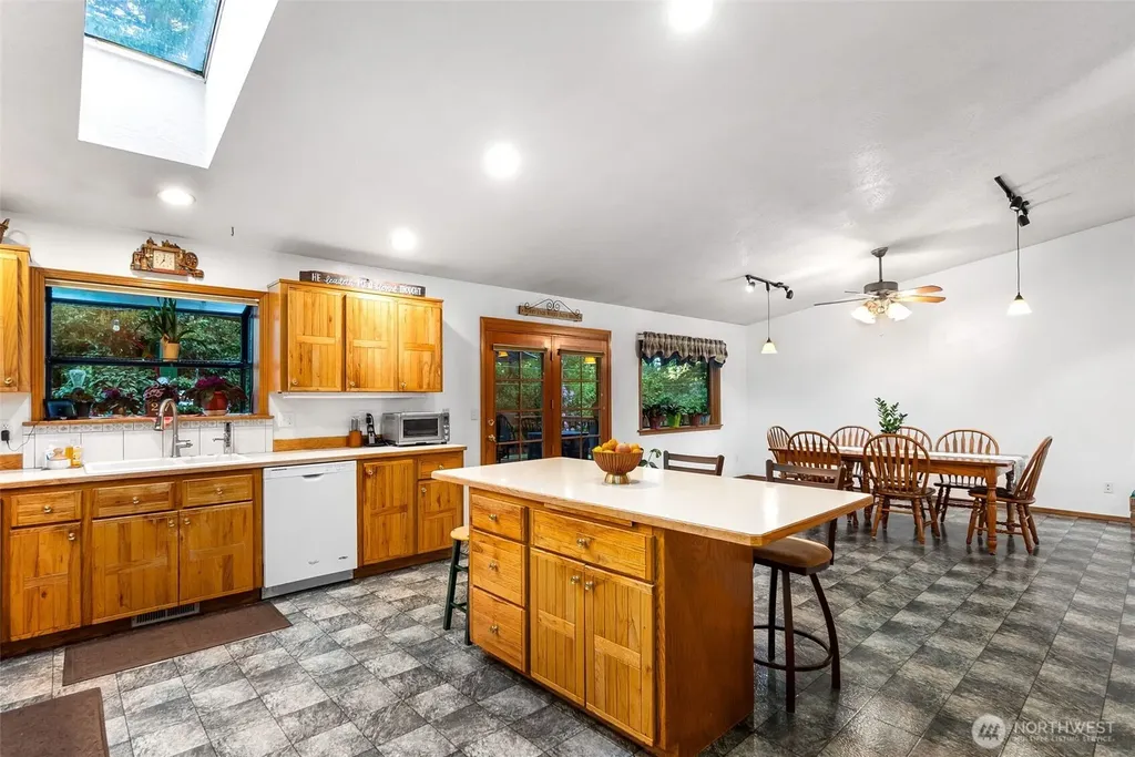 17104 Old Highway 99 Tenino WA 98589