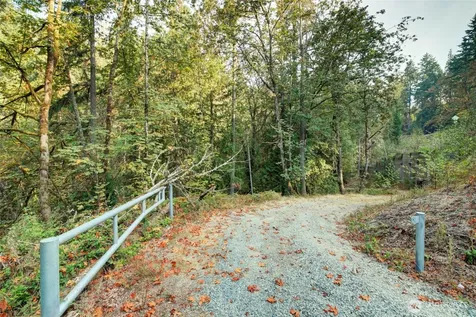 37 SE 212th Way Sammamish WA 98075
