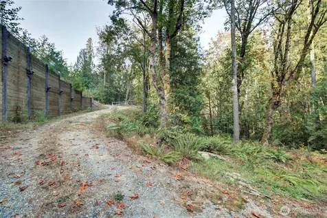 37 SE 212th Way Sammamish WA 98075
