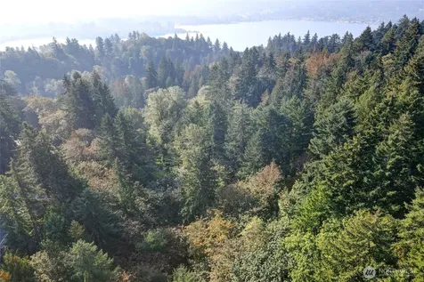 37 SE 212th Way Sammamish WA 98075