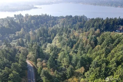 37 SE 212th Way Sammamish WA 98075