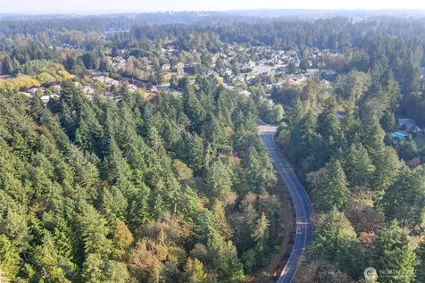 37 SE 212th Way Sammamish WA 98075