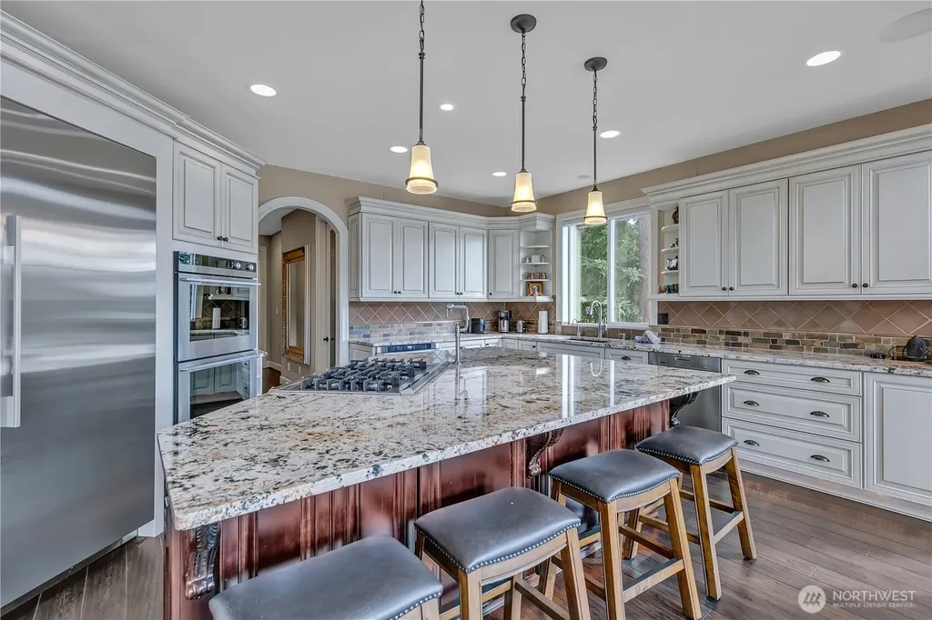 21256 39th Street Ct E Lake Tapps WA 98391