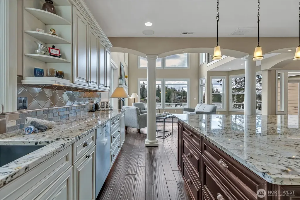21256 39th Street Ct E Lake Tapps WA 98391