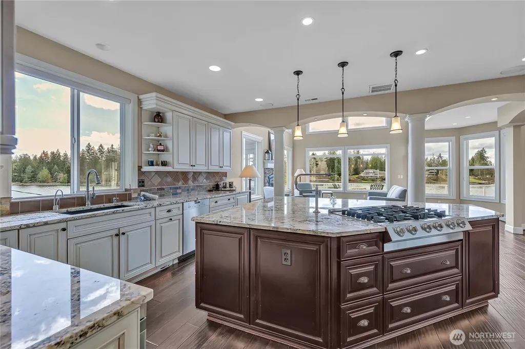 21256 39th Street Ct E Lake Tapps WA 98391