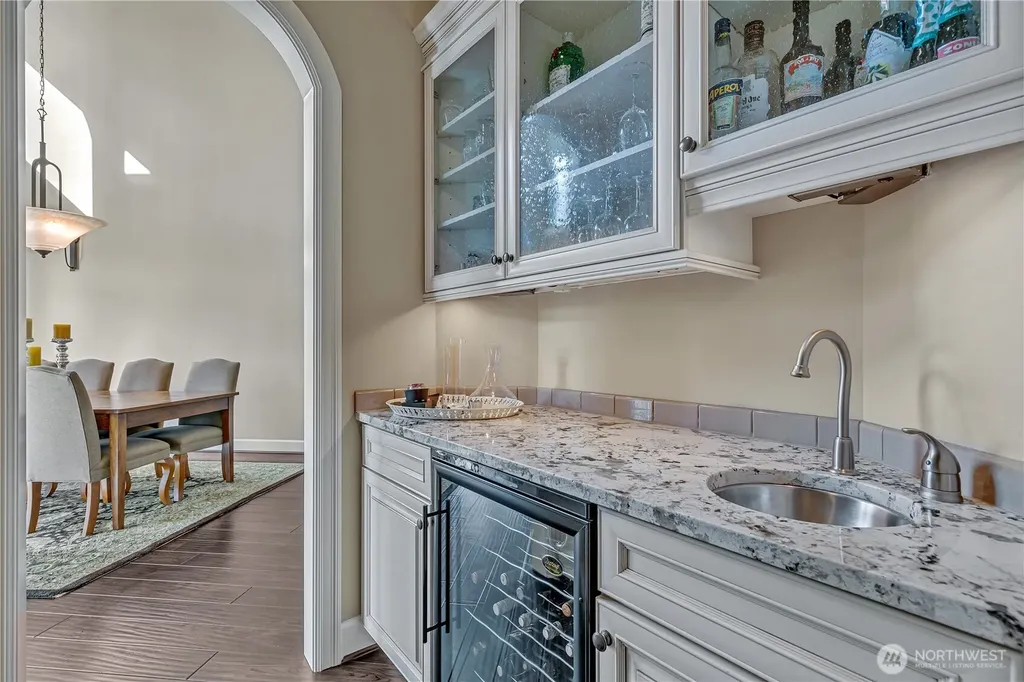 21256 39th Street Ct E Lake Tapps WA 98391