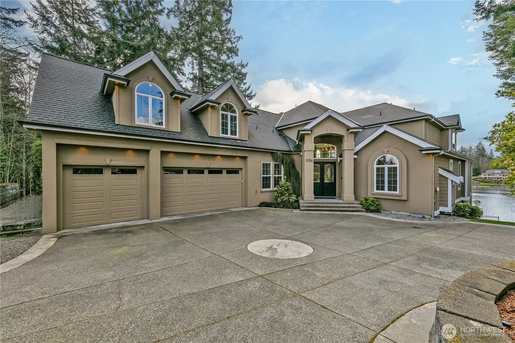 21256 39th Street Ct E Lake Tapps WA 98391