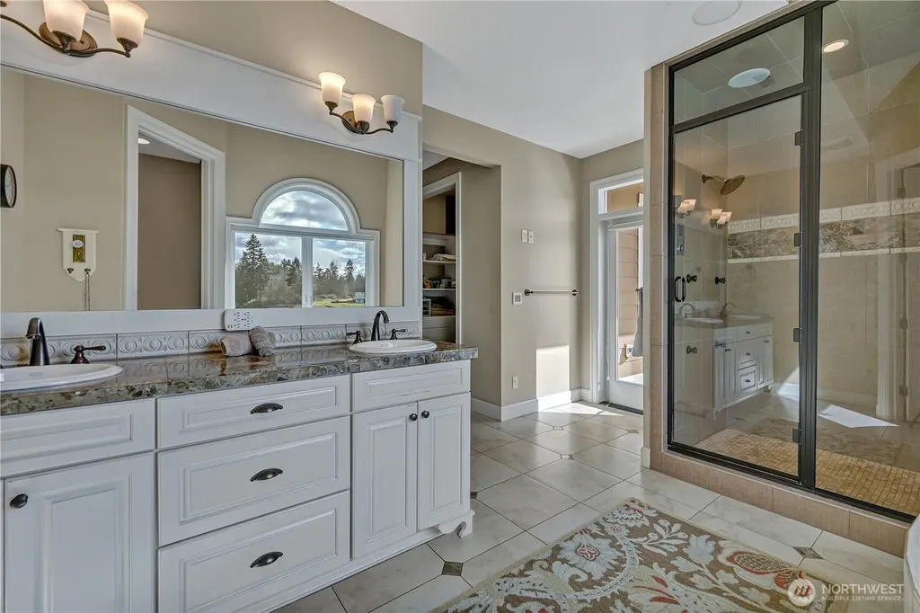 21256 39th Street Ct E Lake Tapps WA 98391