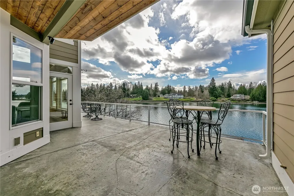 21256 39th Street Ct E Lake Tapps WA 98391