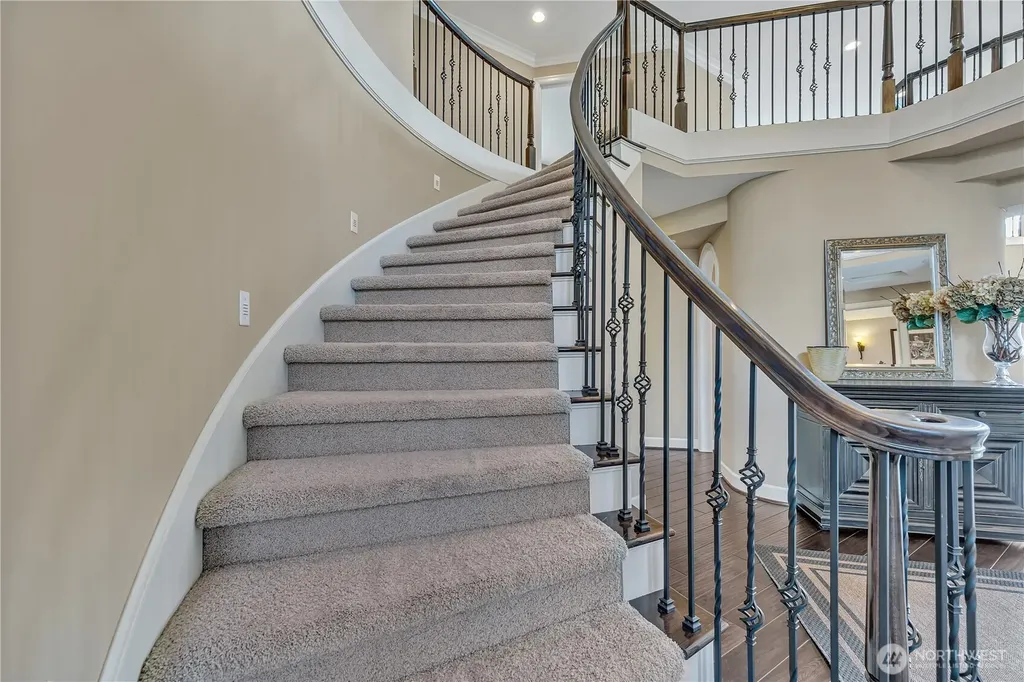 21256 39th Street Ct E Lake Tapps WA 98391