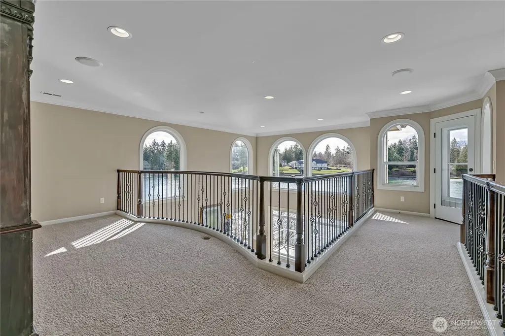 21256 39th Street Ct E Lake Tapps WA 98391
