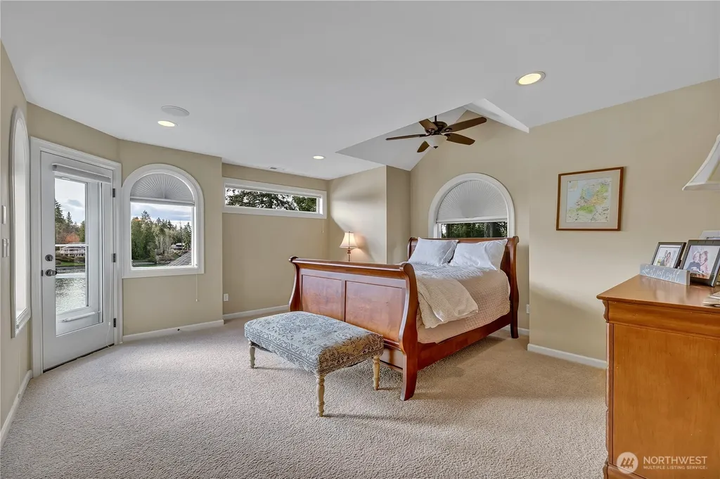 21256 39th Street Ct E Lake Tapps WA 98391