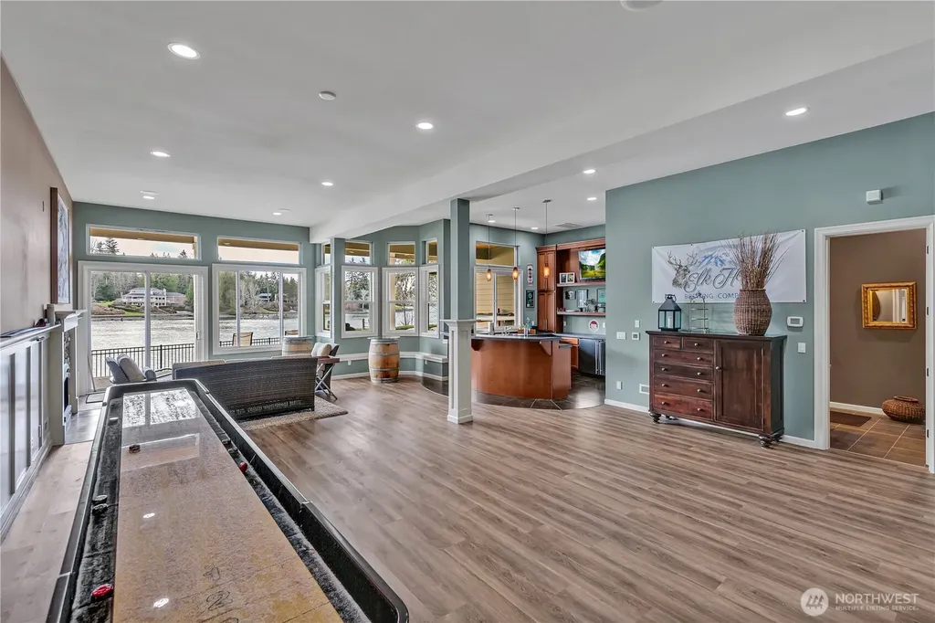 21256 39th Street Ct E Lake Tapps WA 98391