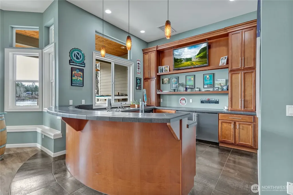 21256 39th Street Ct E Lake Tapps WA 98391