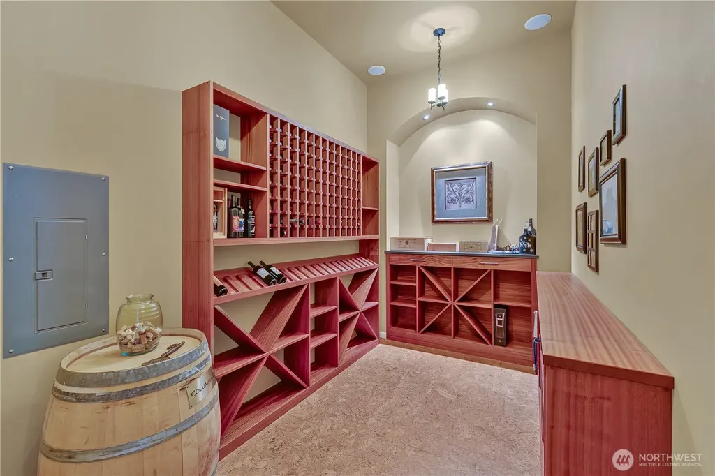 21256 39th Street Ct E Lake Tapps WA 98391