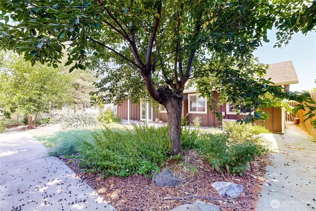 1152 SE Falbo Drive College Place WA 99324