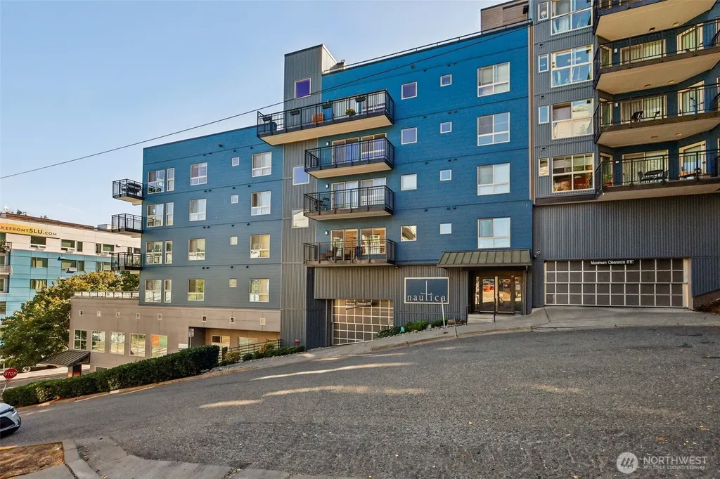1425 Dexter Avenue N Seattle WA 98109