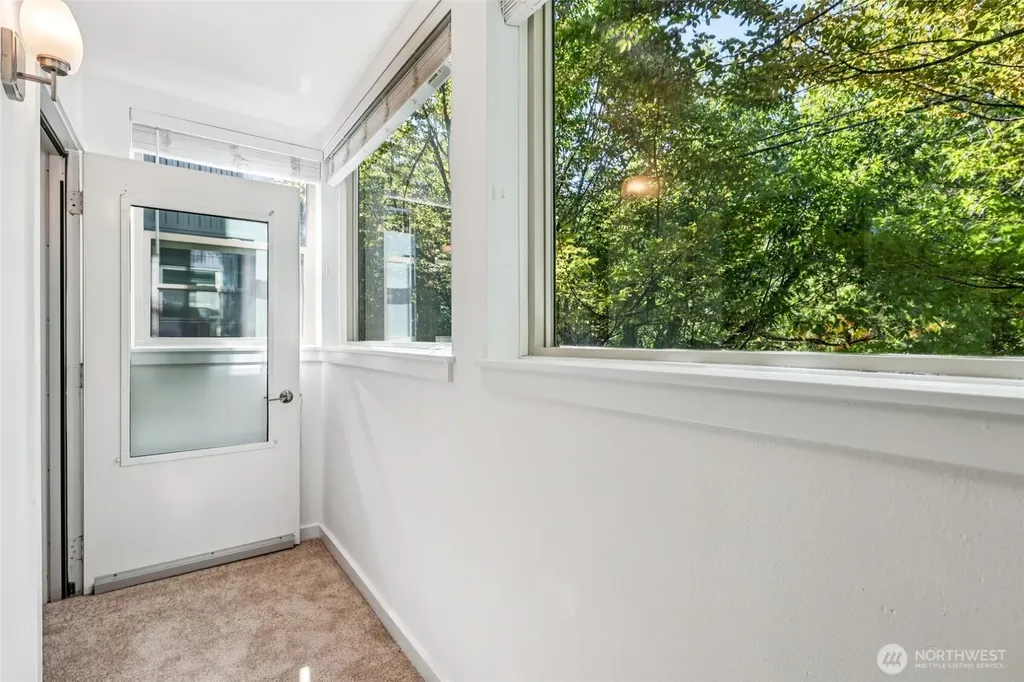 1425 Dexter Avenue N Seattle WA 98109